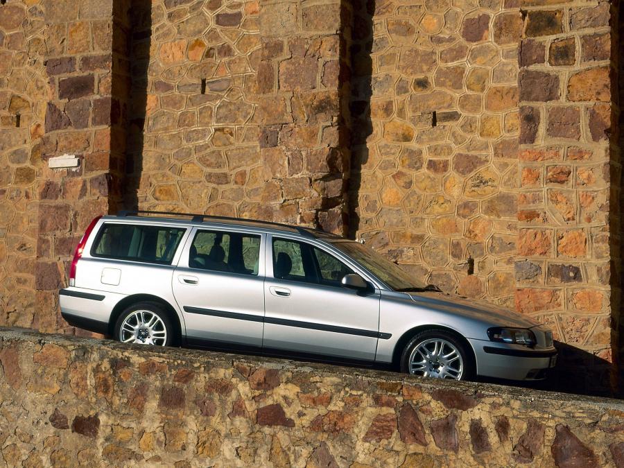  Volvo V70 2000 года  (фото 7 из 22)